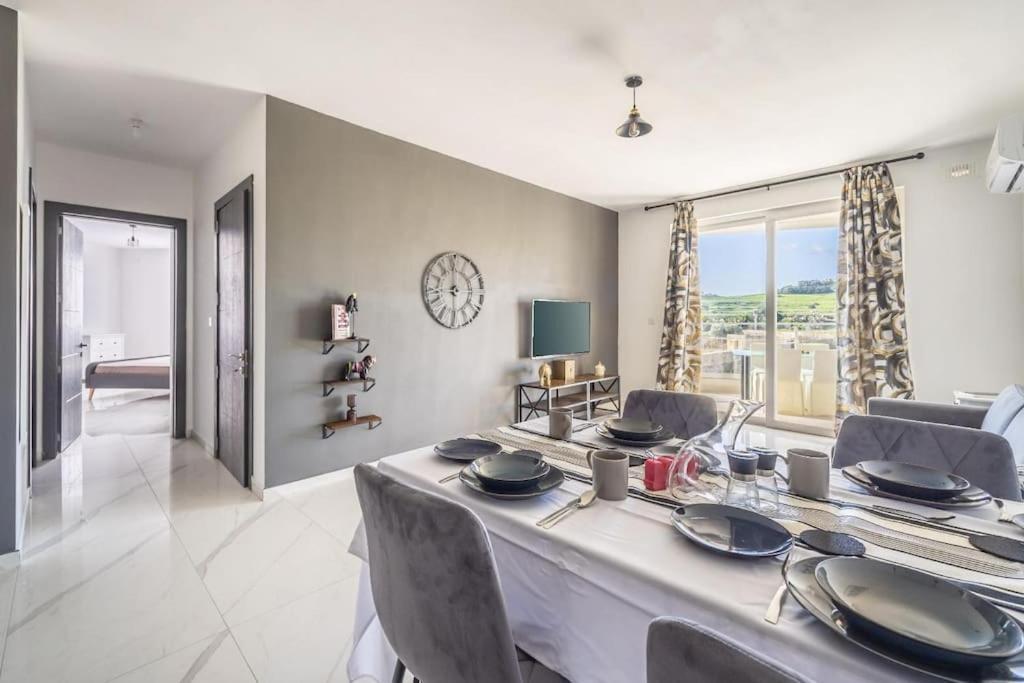 Sunset Bliss Luxury Apartment St. Paul's Bay Exterior photo
